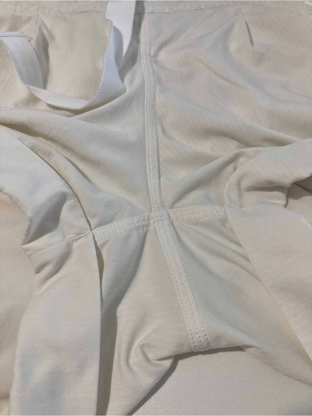 Lululemon Spring Break Away II Drawstring Cuffed Shorts - Picture 8 of 9